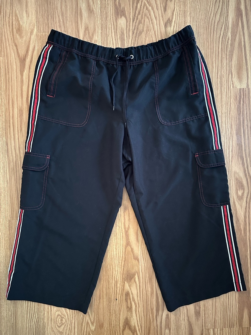 Y2K SJB Active Cargo Capri Pants Black Red Stripe Size L